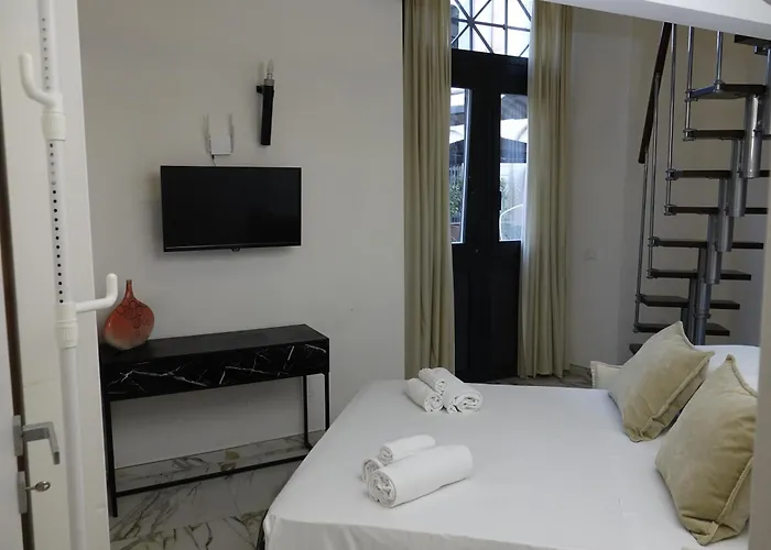 Πανσιόν Helmirage Luxury Fori Imperiali