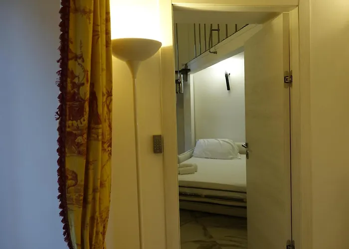 Helmirage Luxury Fori Imperiali Guest house Rome