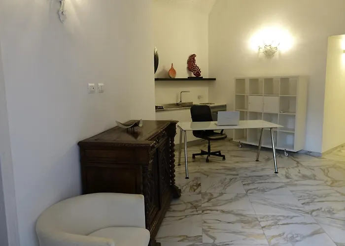 Helmirage Luxury Fori Imperiali